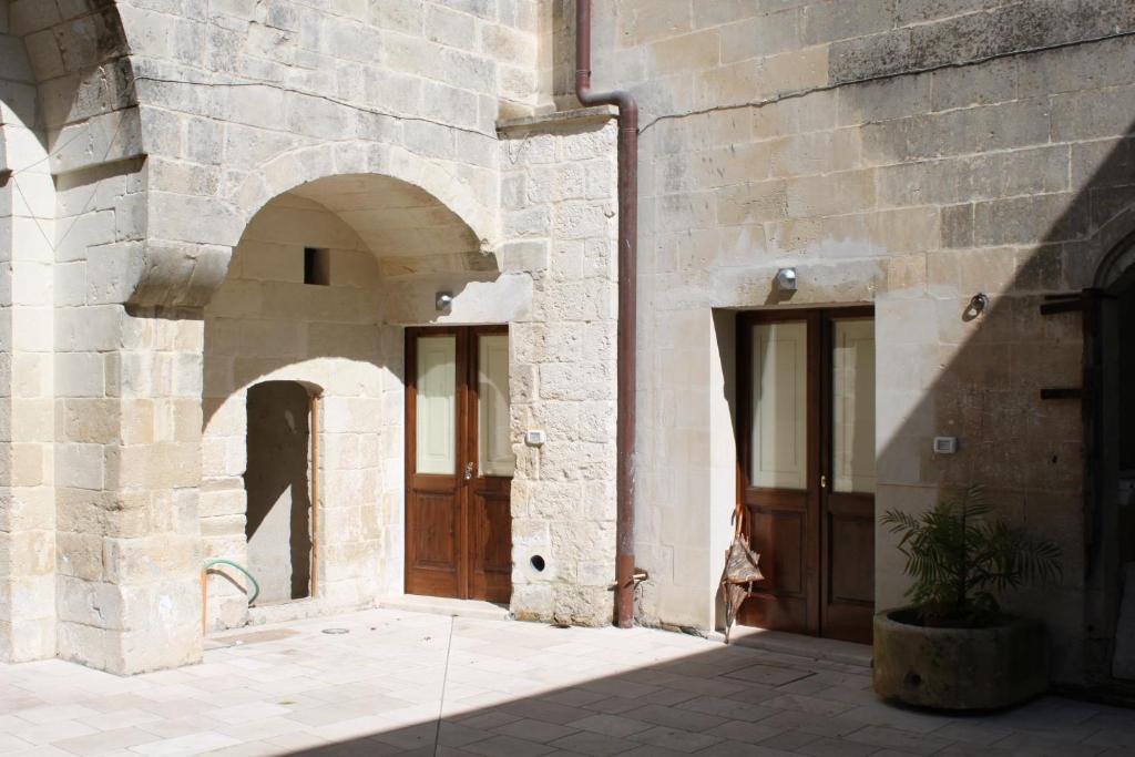 Dimora Storica "Casa Sicuro" Bed and Breakfast Martano Εξωτερικό φωτογραφία