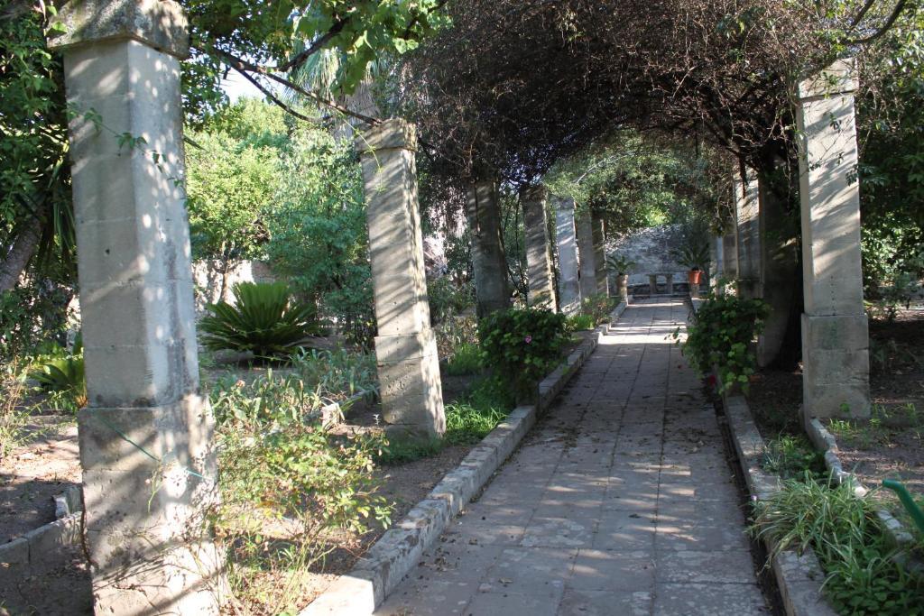 Dimora Storica "Casa Sicuro" Bed and Breakfast Martano Εξωτερικό φωτογραφία