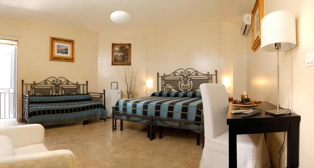 Dimora Storica "Casa Sicuro" Bed and Breakfast Martano Εξωτερικό φωτογραφία